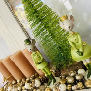 Egérkirály-egérkirálynő adventi asztaldísz.